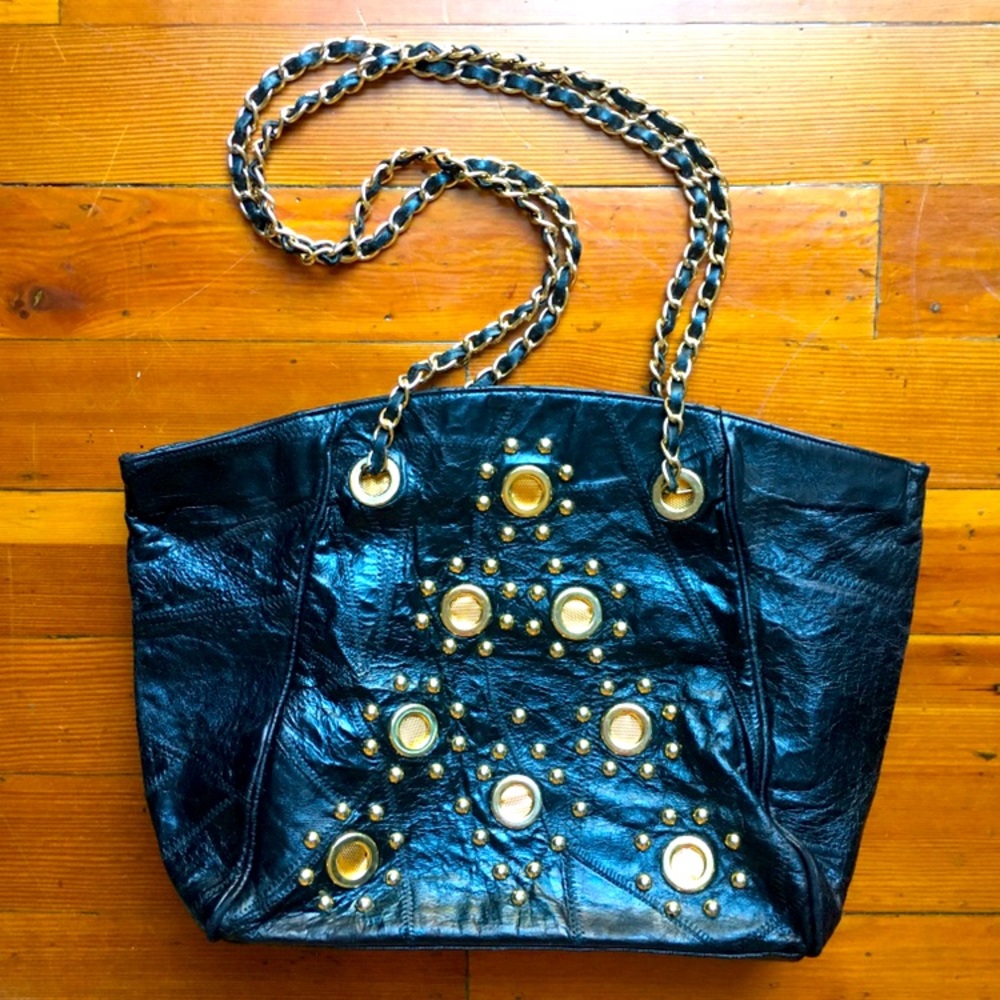 12x17 90’s Black Leather Tote | Gold Chain 🔥🔥🔥 Immaculate!